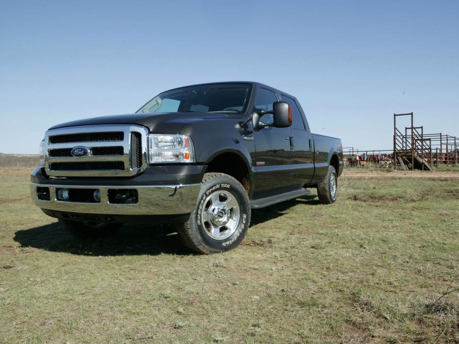  Ford F-250 FX4 2005 года  (фото 5 из 9)